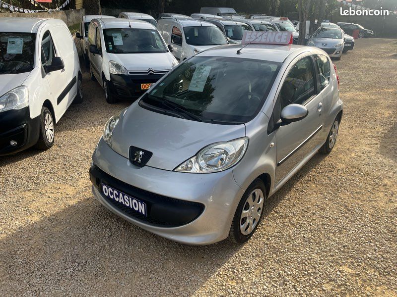 Peugeot 107  2007    1.0 i   150 000 km