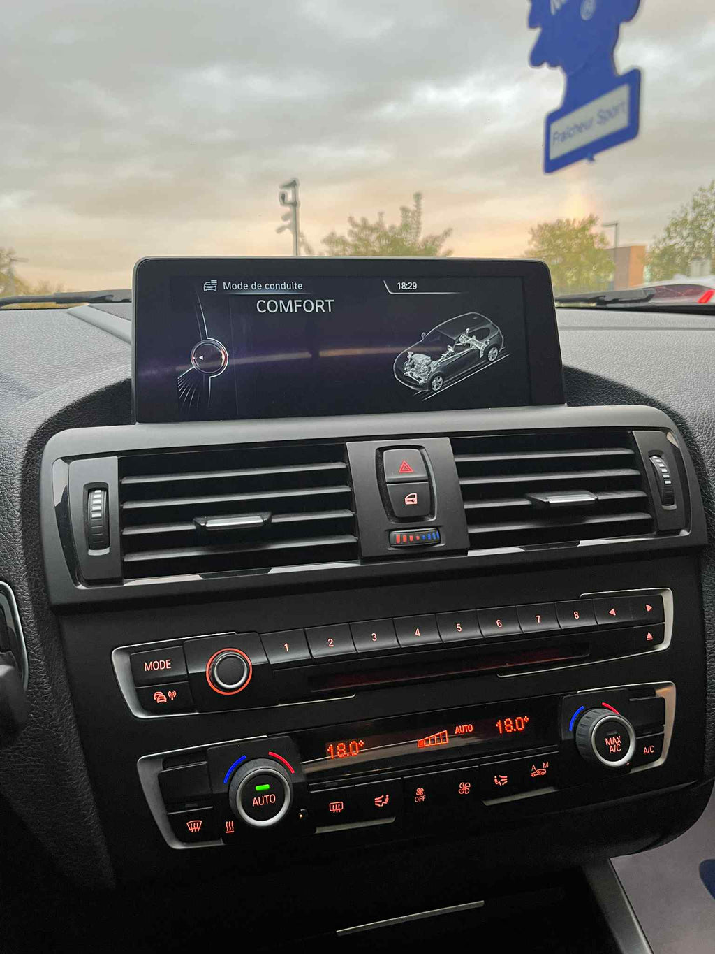 BMW SERIE 1 (E82)   COUPE 118D 143ch  boite automatique  Diesel  2013