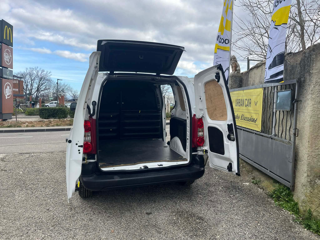 PEUGEOT PARTNER II      2018         107 000 km        DIESEL     100ch