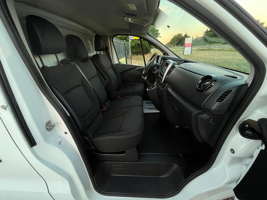 RENAULT TRAFIC III FOURGON GRAND CONFORT L1H1 DCI 95ch Entretien à jour ✅ Contrôle technique ✅ Garantie 12 Mois