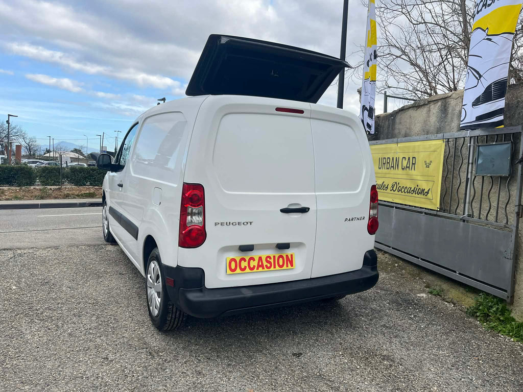 PEUGEOT PARTNER II      2018         107 000 km        DIESEL     100ch