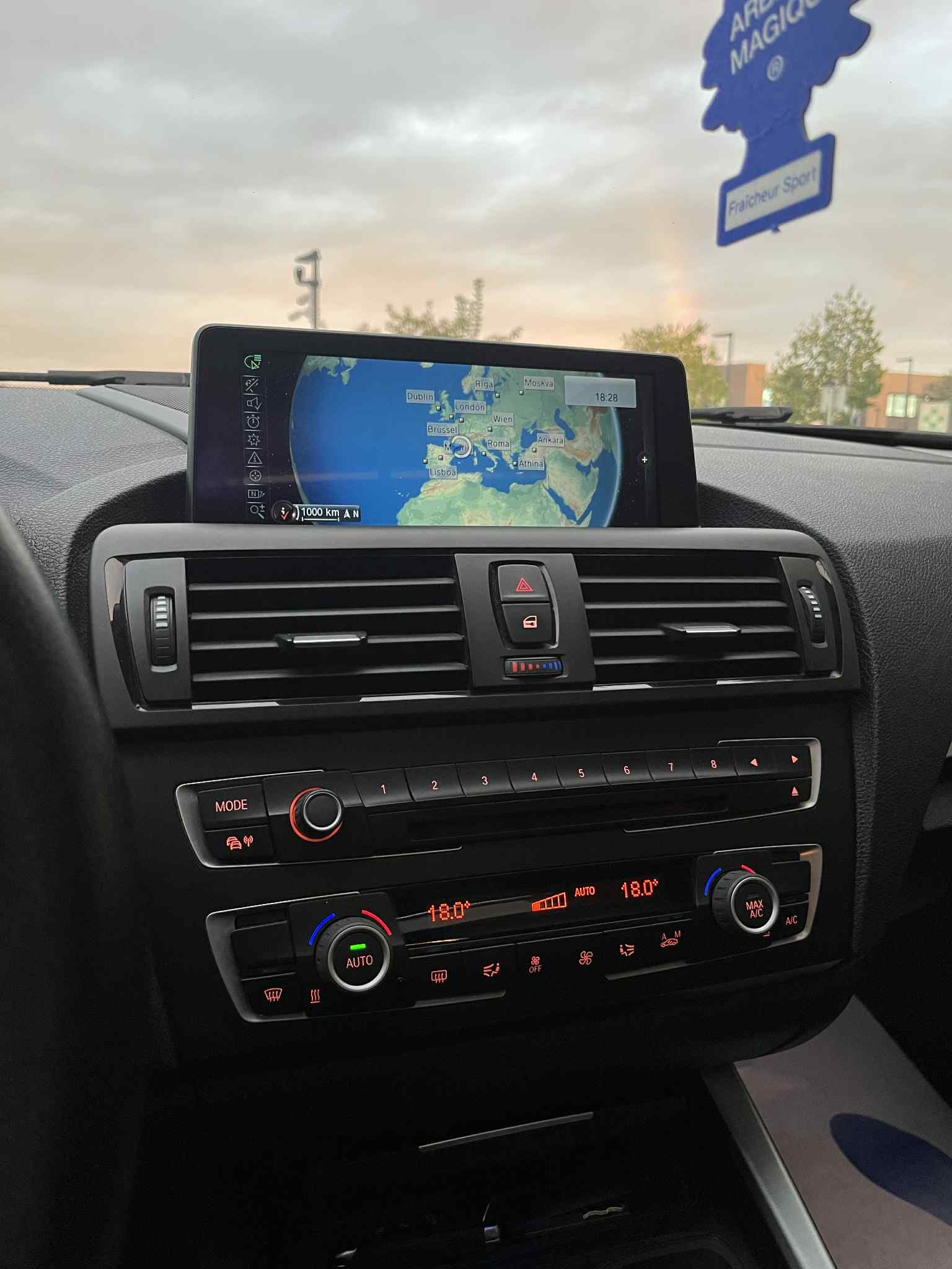 BMW SERIE 1 (E82)   COUPE 118D 143ch  boite automatique  Diesel  2013