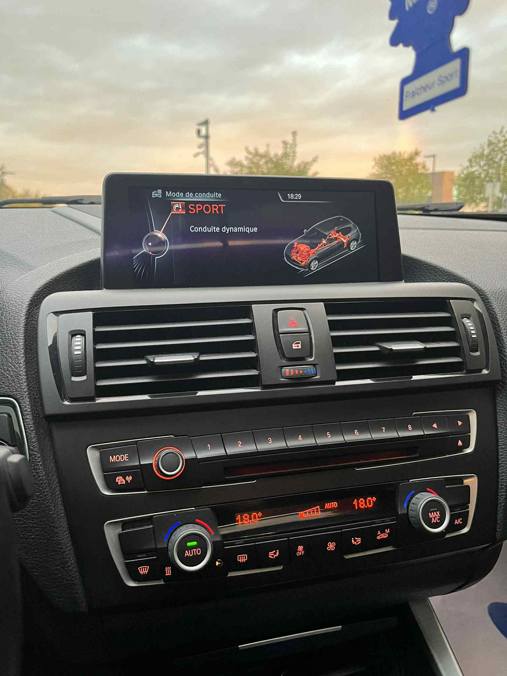 BMW SERIE 1 (E82)   COUPE 118D 143ch  boite automatique  Diesel  2013