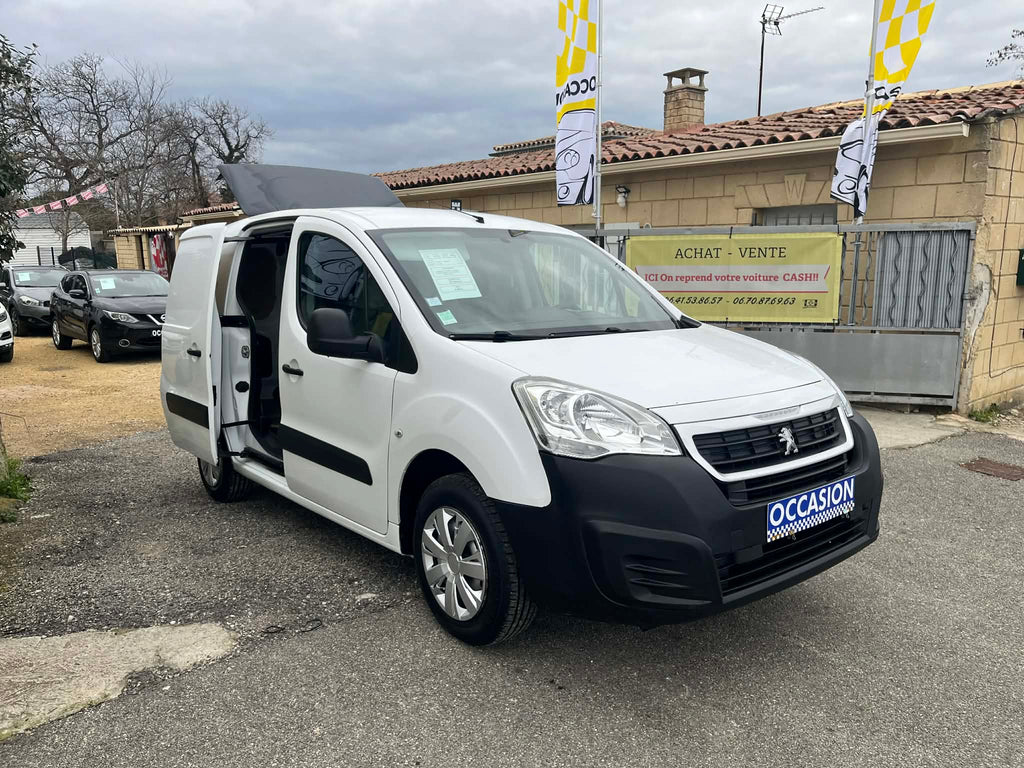 PEUGEOT PARTNER II      2018         107 000 km        DIESEL     100ch
