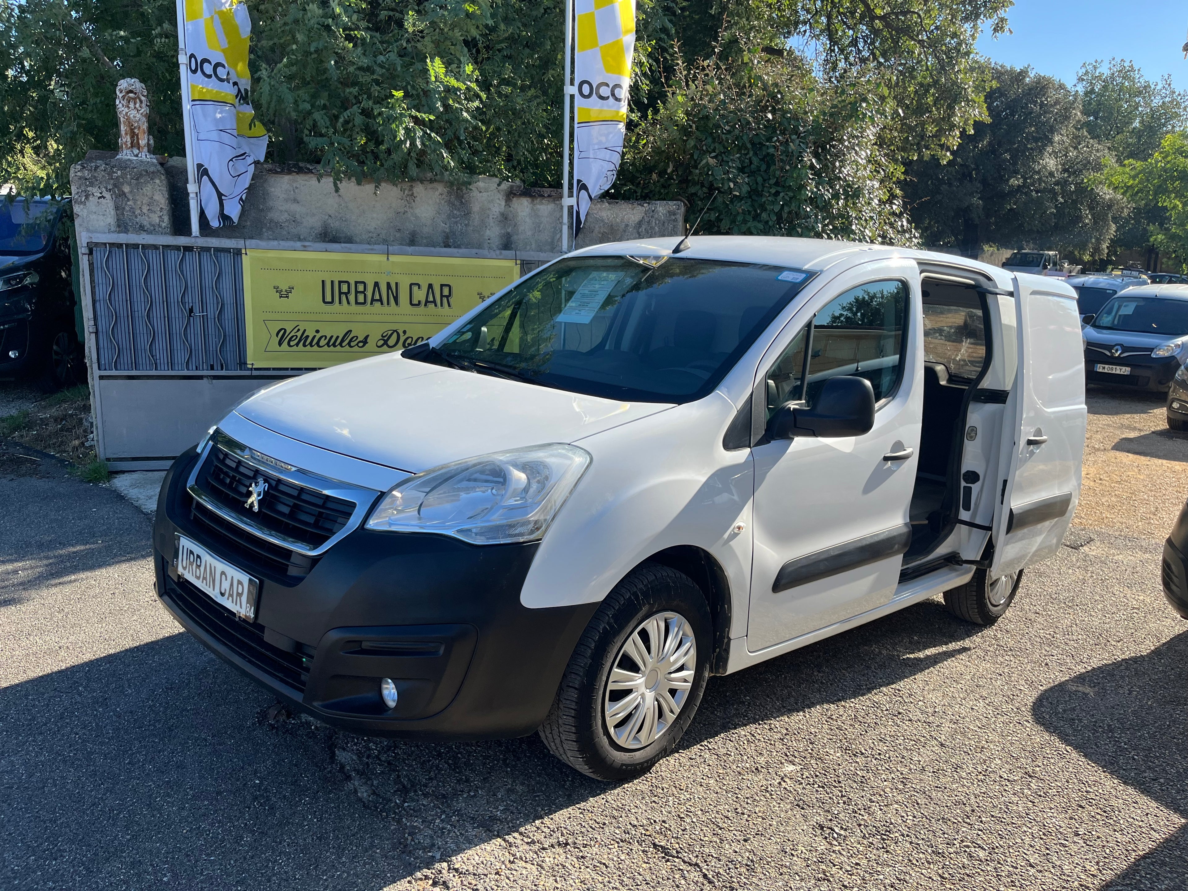 PEUGEOT PARTNER  FOURGON STANDARD   1.6 BLUEHDI  100ch  PREMIUM PACK  109 000 km