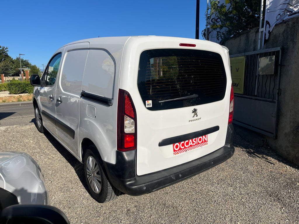 PEUGEOT PARTNER  FOURGON STANDARD   1.6 BLUEHDI  100ch  PREMIUM PACK  109 000 km