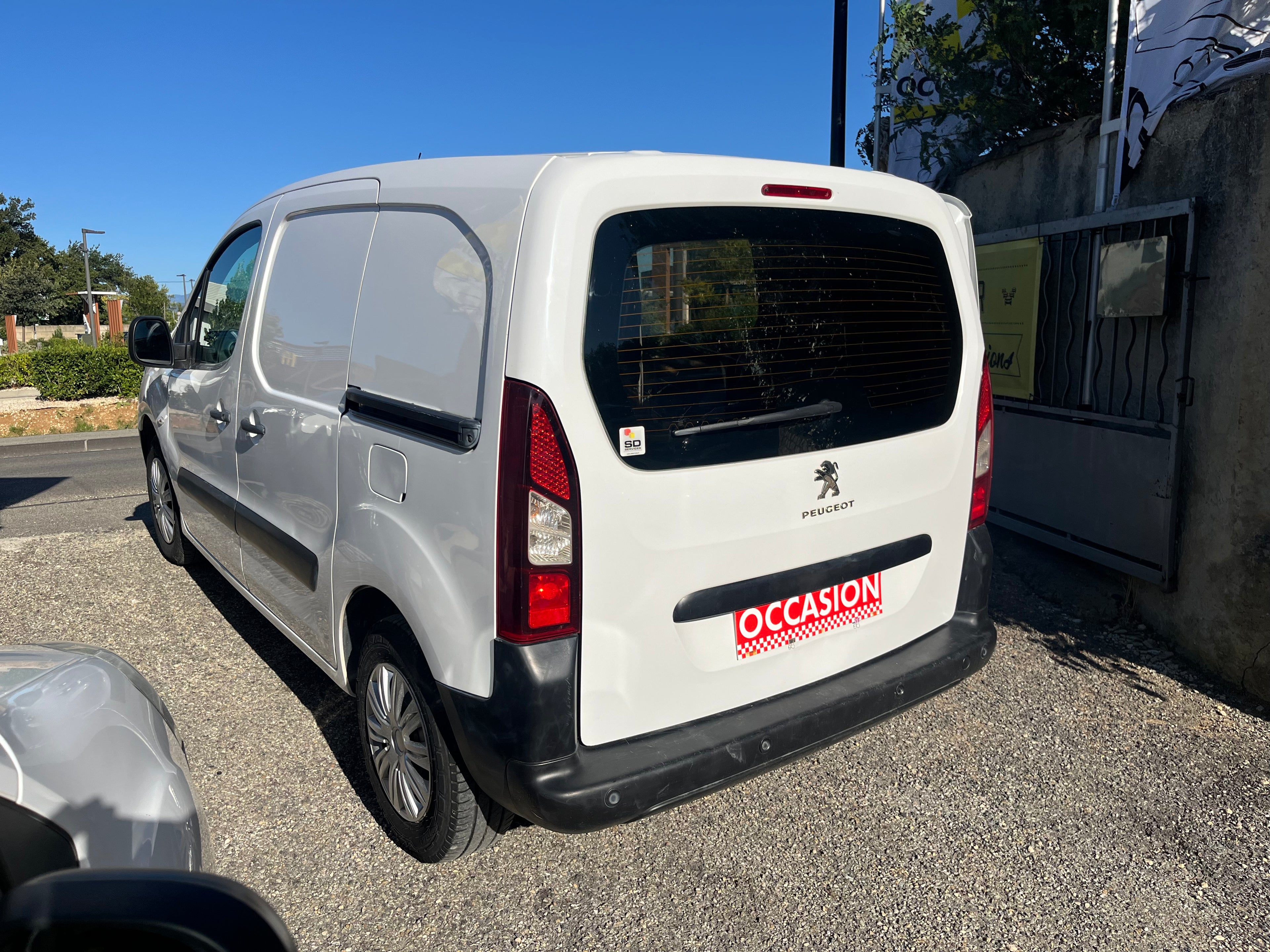 PEUGEOT PARTNER  FOURGON STANDARD   1.6 BLUEHDI  100ch  PREMIUM PACK  109 000 km