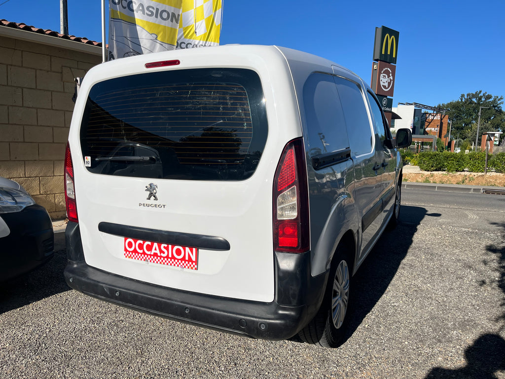 PEUGEOT PARTNER  FOURGON STANDARD   1.6 BLUEHDI  100ch  PREMIUM PACK  109 000 km
