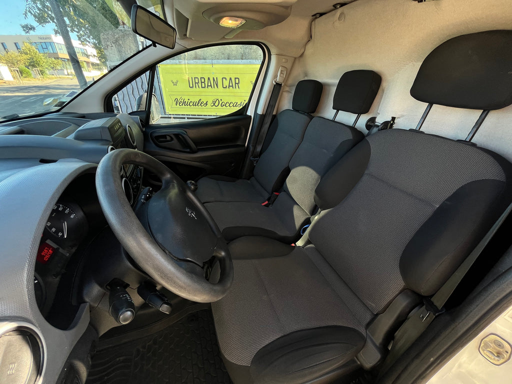 PEUGEOT PARTNER  FOURGON STANDARD   1.6 BLUEHDI  100ch  PREMIUM PACK  109 000 km