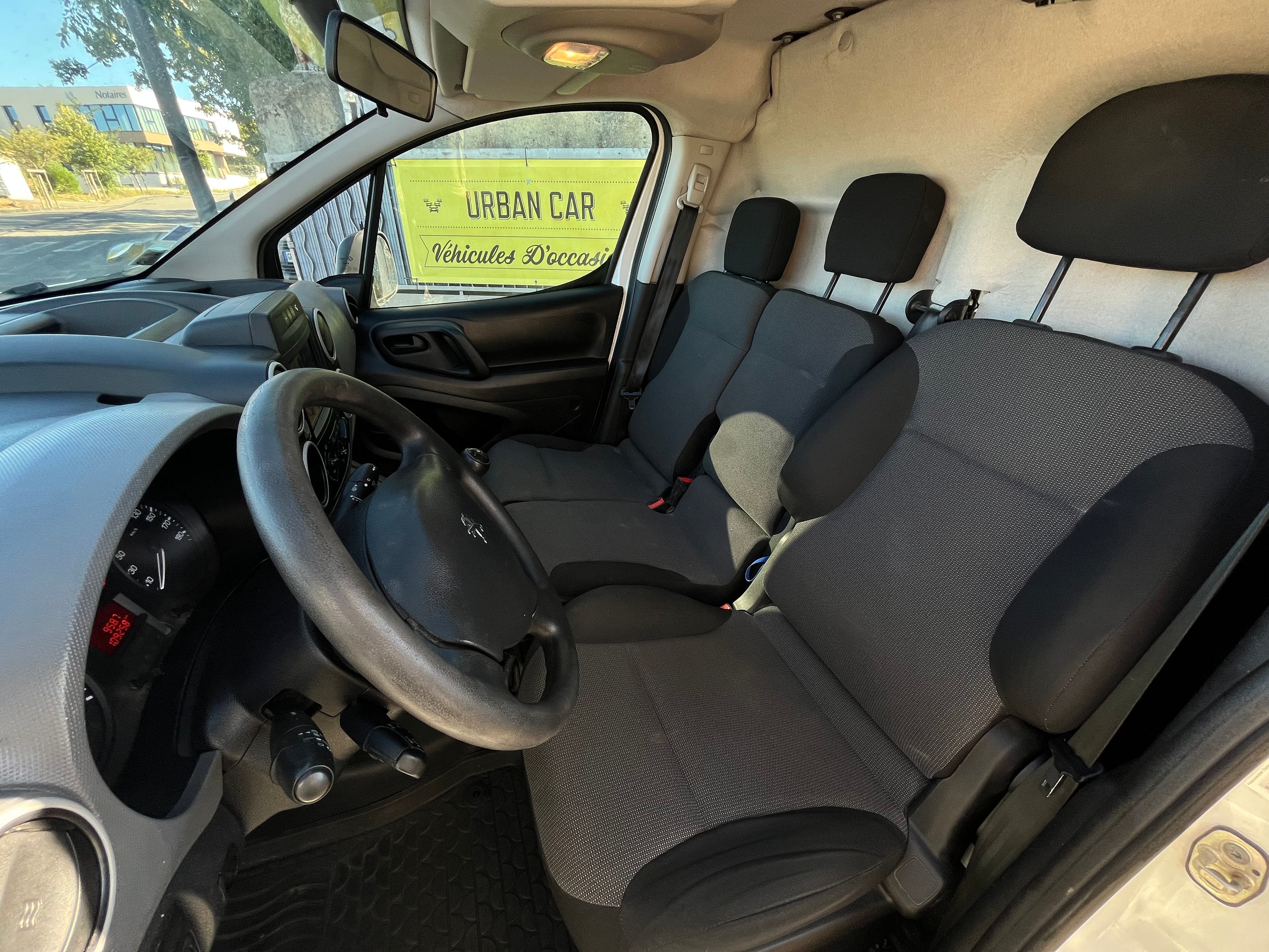 PEUGEOT PARTNER  FOURGON STANDARD   1.6 BLUEHDI  100ch  PREMIUM PACK  109 000 km