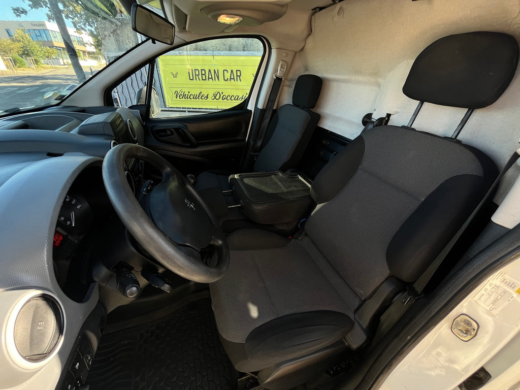 PEUGEOT PARTNER  FOURGON STANDARD   1.6 BLUEHDI  100ch  PREMIUM PACK  109 000 km