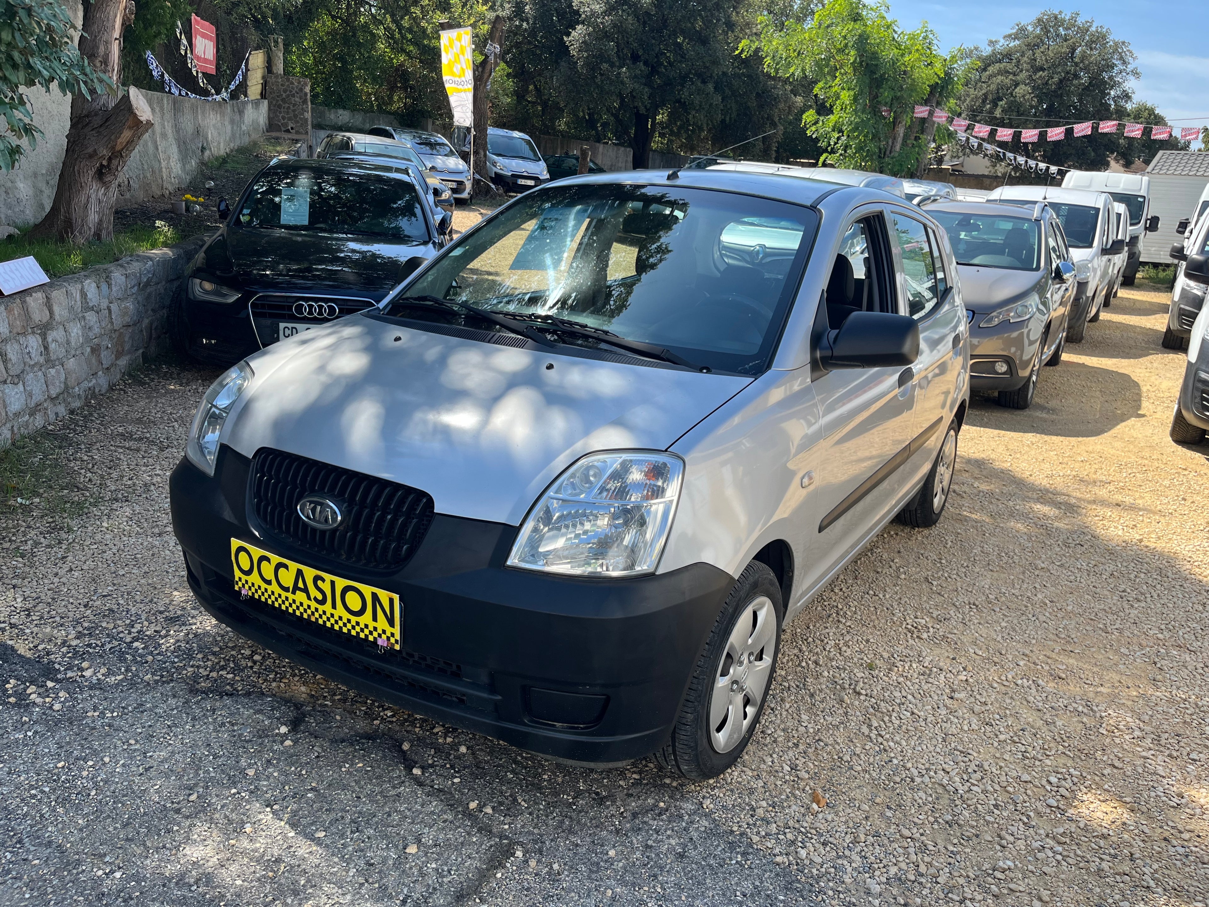 KIA   Picanto   1.0   61 ch   Essence  123 000 km