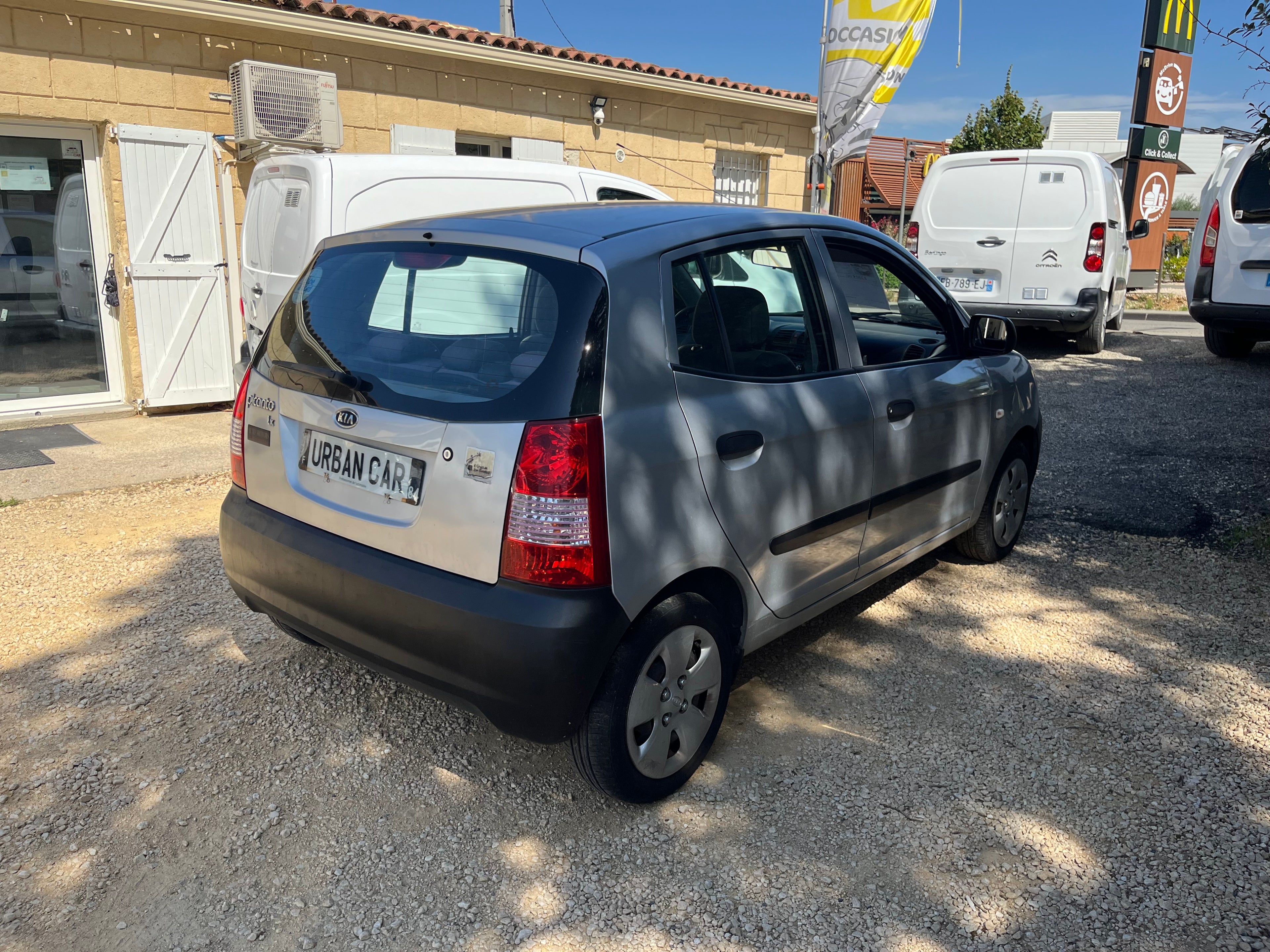 KIA   Picanto   1.0   61 ch   Essence  123 000 km