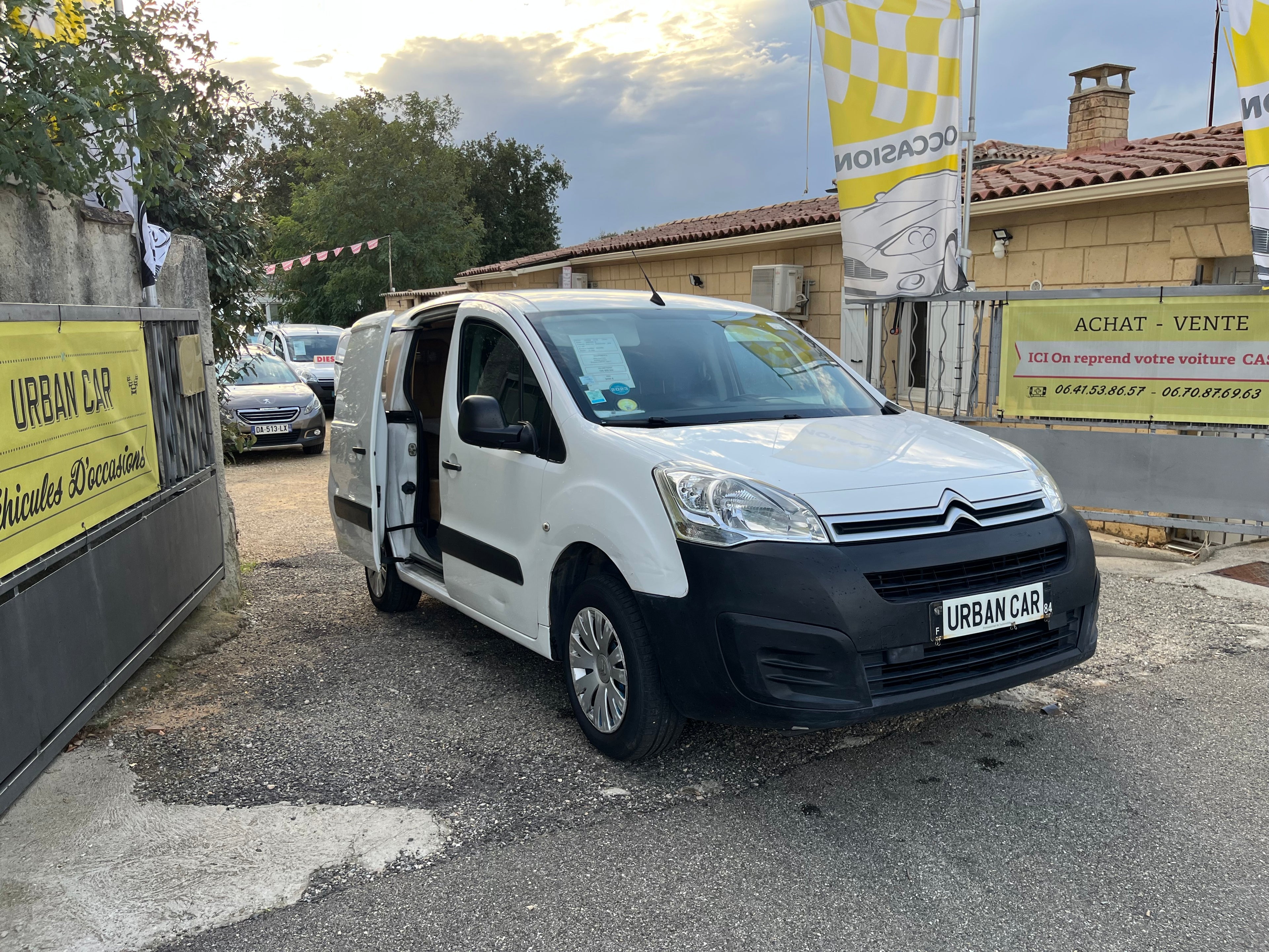 CITROËN Berlingo  II      1.6 BLUEHDI   BUSINESS   TAILLE M  105 000 km