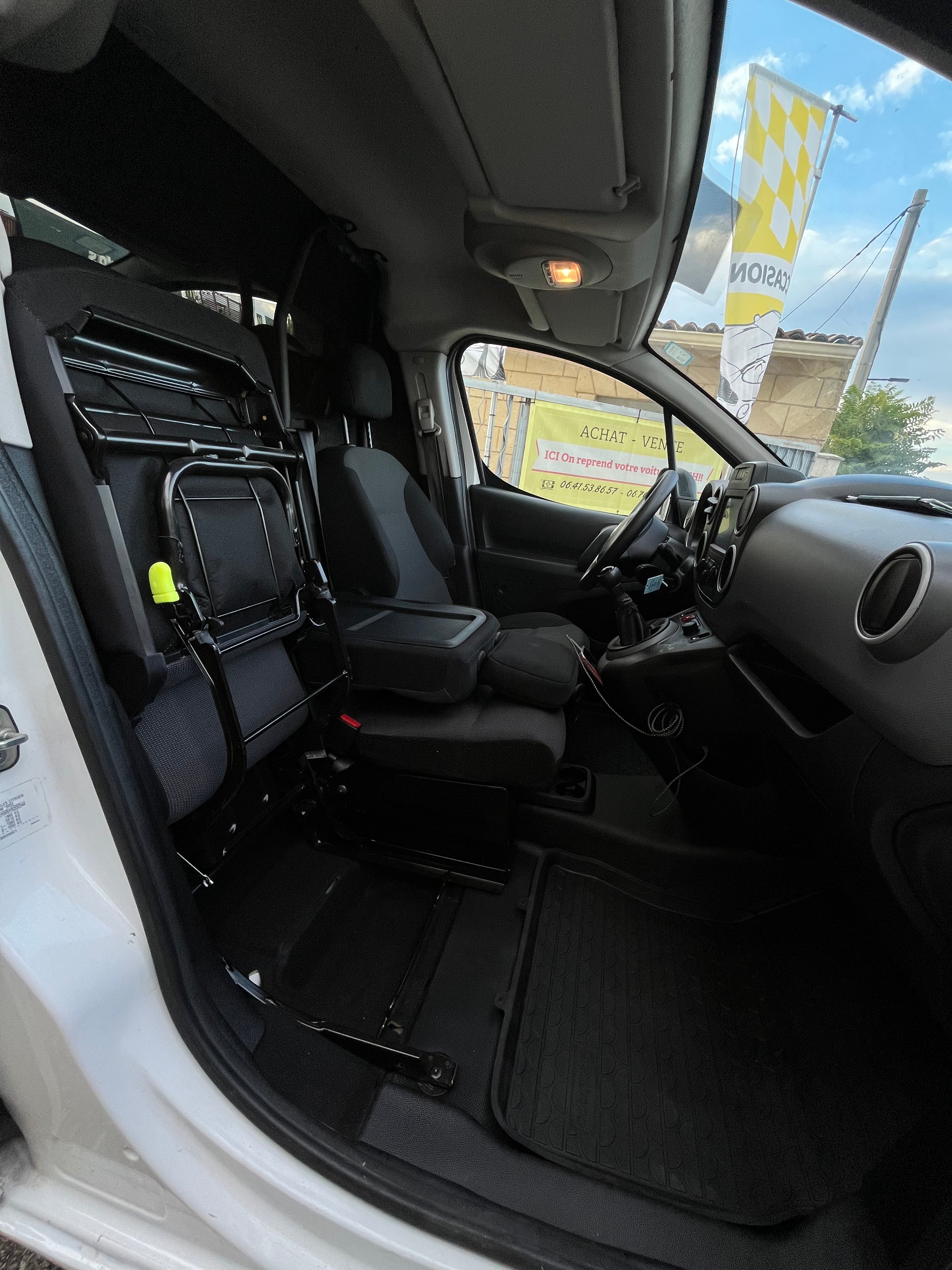 CITROËN Berlingo  II      1.6 BLUEHDI   BUSINESS   TAILLE M  105 000 km