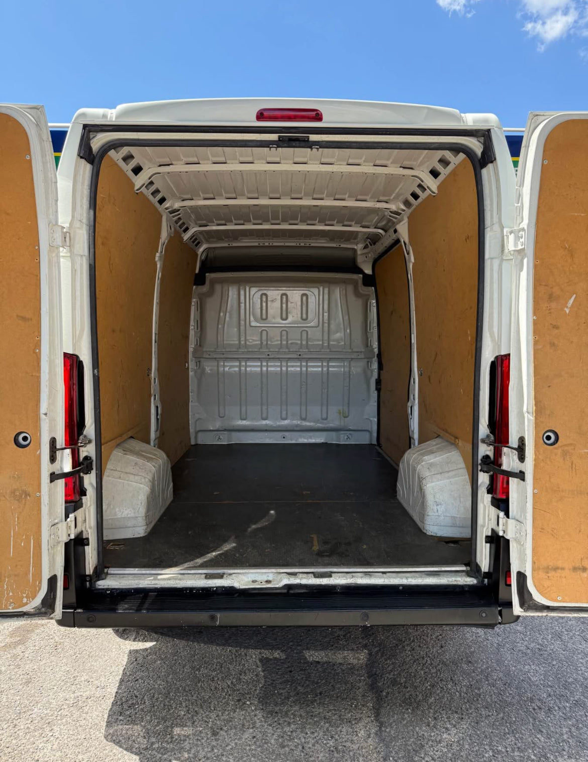 Peugeot boxer   2.0 HDI 131 ch    Diesel      57 270 km   2018