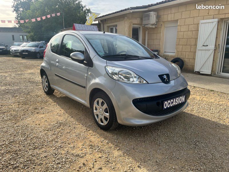 Peugeot 107  2007    1.0 i   150 000 km