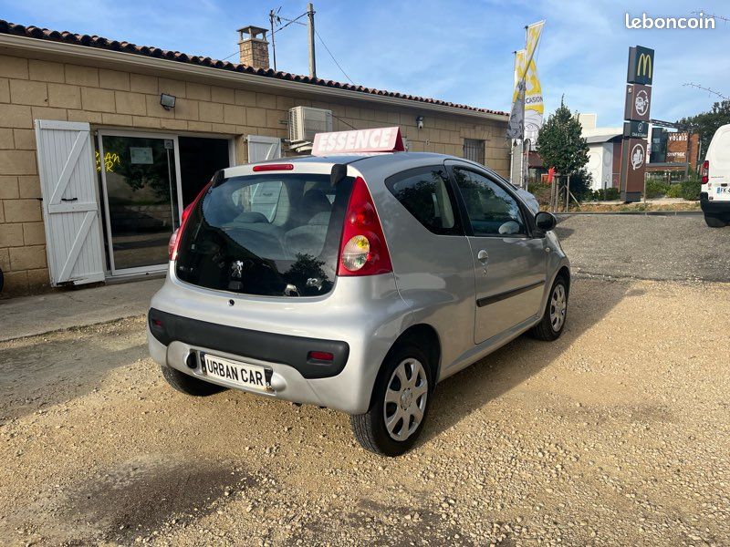 Peugeot 107  2007    1.0 i   150 000 km