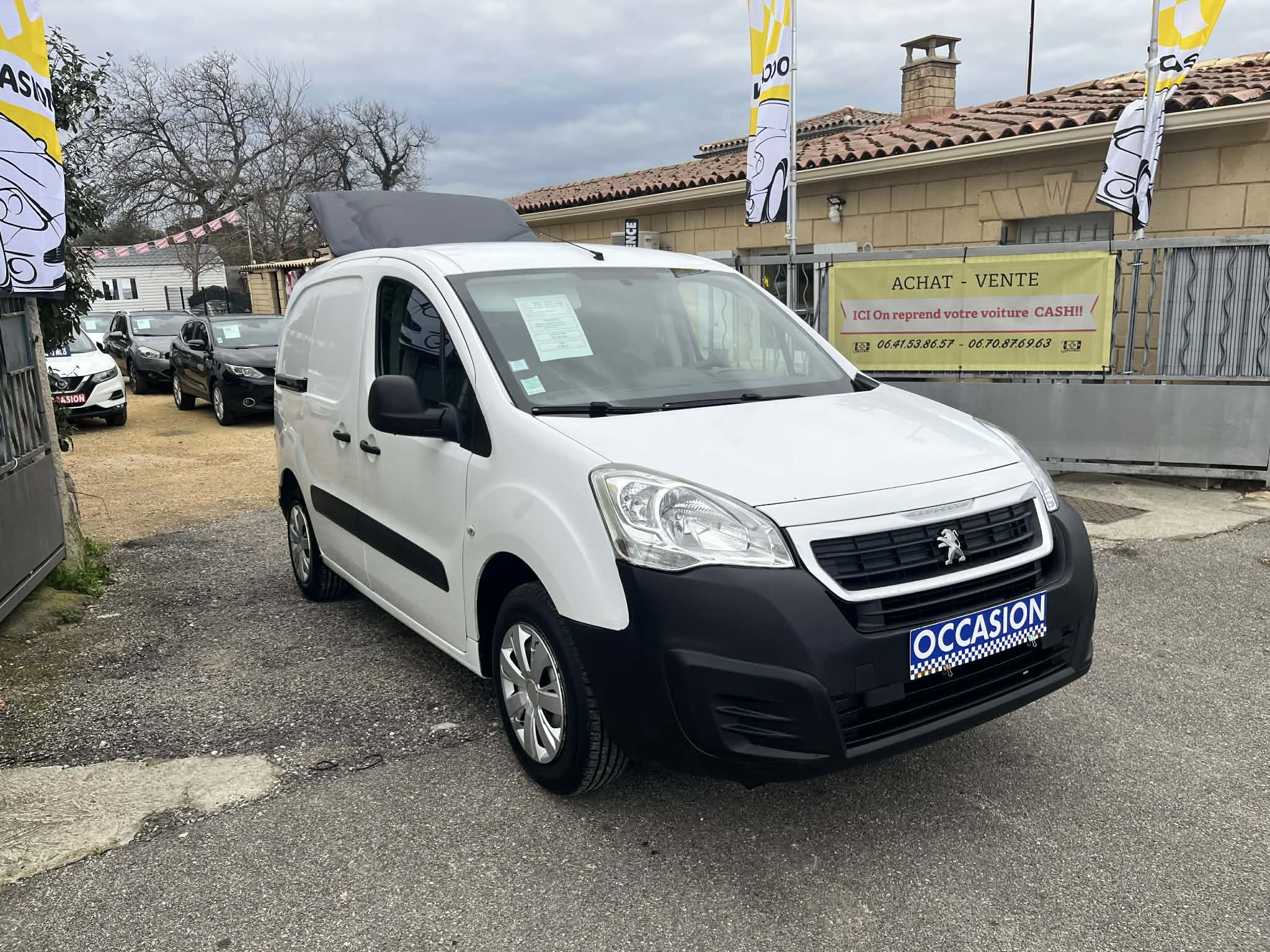 PEUGEOT PARTNER II      2018         107 000 km        DIESEL     100ch