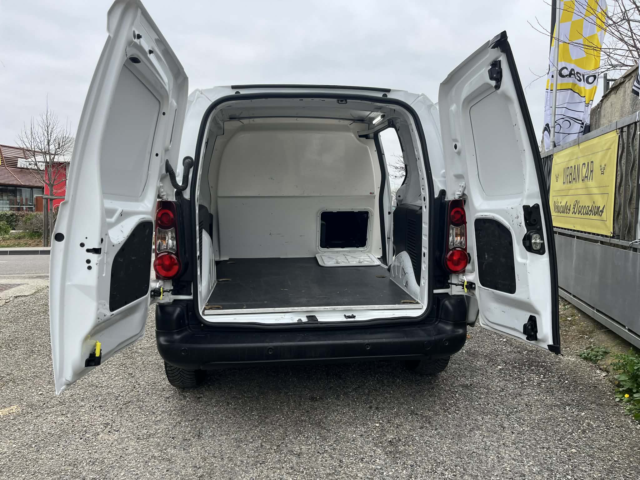CITROËN Berlingo M 1.6 BLUEHDI 100ch Boîte Automatique DIESEL  212 000 KM